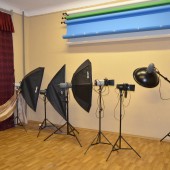 "REAL PHOTO": 